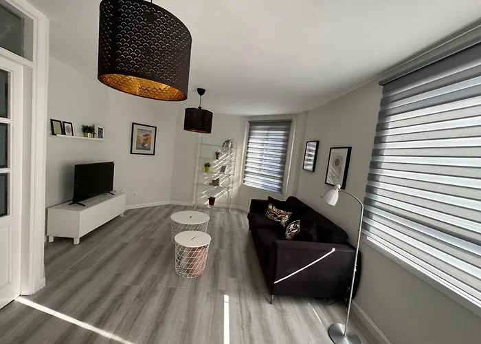Un Lujoso Duplex En Radazul En Primera Linea De Playa Y Con Parking Propio