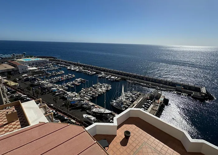 Un Lujoso Duplex En Radazul En Primera Linea De Playa Y Con Parking Propio